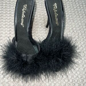 Fabulicious Black Feathered Women’s Heels